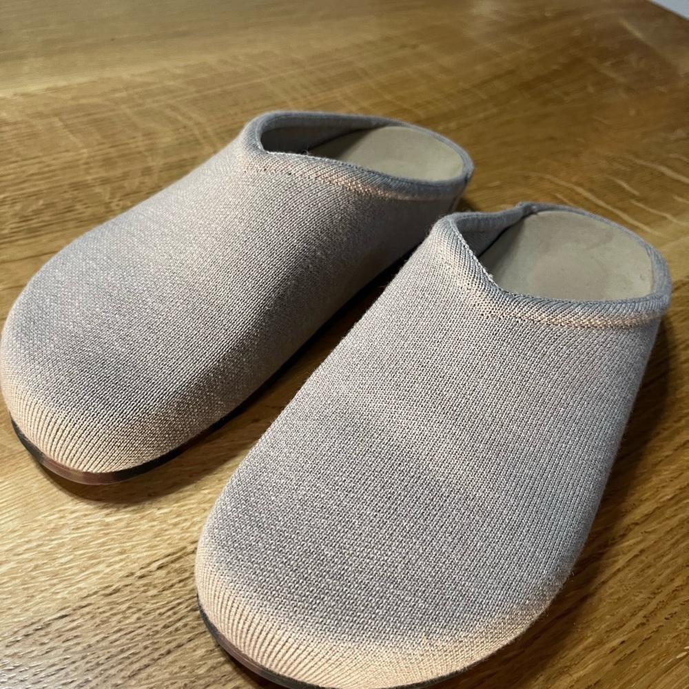 Rothy's The Casual Clog Women's Size 10 US Dove  Pre-owned